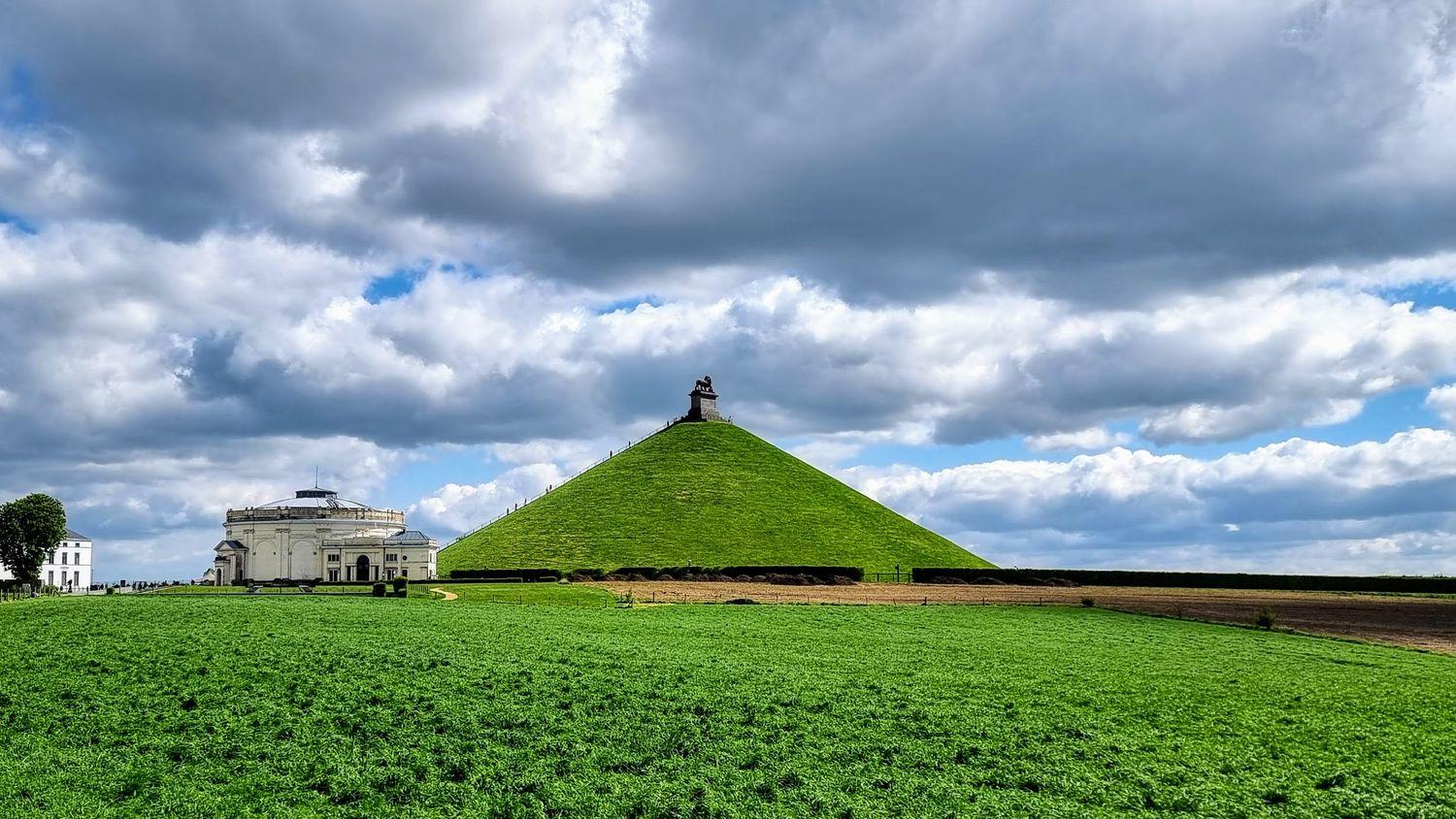 Vue panoramique du Lion de Waterloo à Braine-l'Alleud